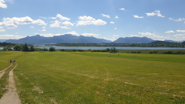 Entlang der Strecke gab es immer wieder ein besonders schönes Panorama über den See zu bewundern Entlang der Strecke gab es immer wieder ein besonders schönes Panorama über den See zu bewundern