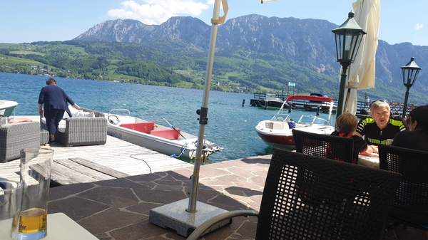 Ausblick über den See auf`s Höllengebirge