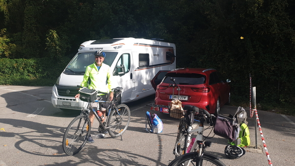 Start beim Parkplatz vom Freibad in Freilassing