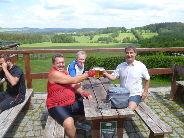 Ein böhmisches Prost auf die Radsportler