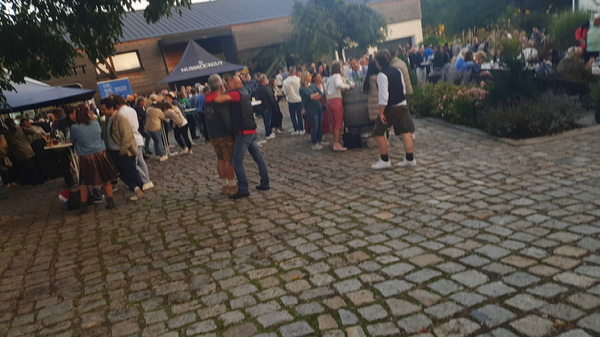 Besuch des Weinfestes am Nussböck-Gut in Leonding