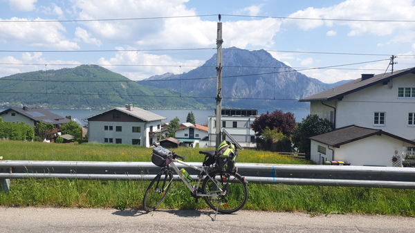 Fotopause in Altmünster mit Blick zum Traunstein